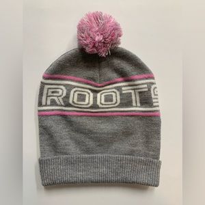 Roots grey pink hat with Pom Pom cuffed hem knit